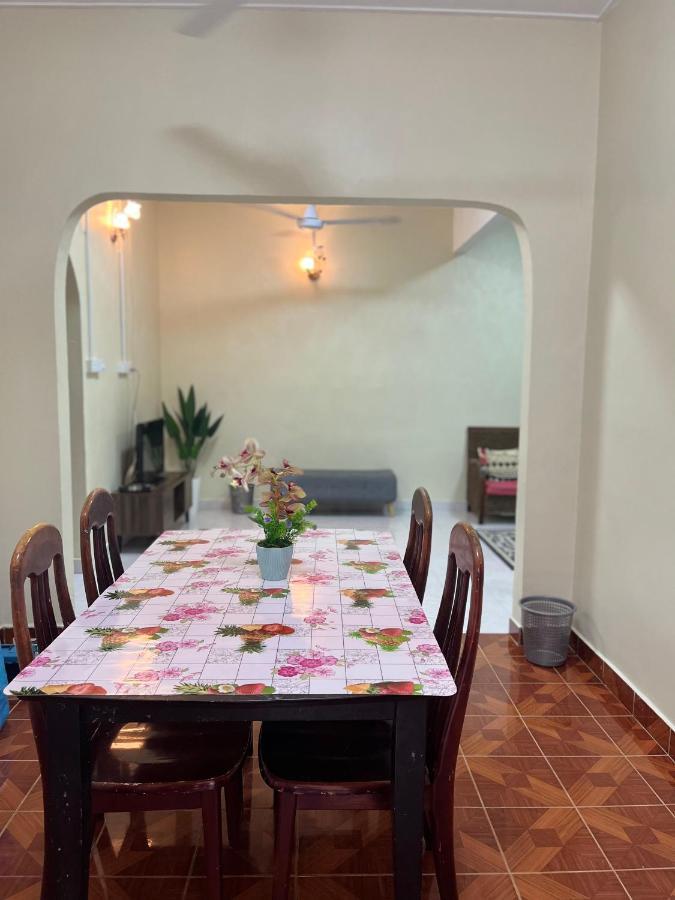 Ahza My Homestay Kemaman Chukai Kültér fotó