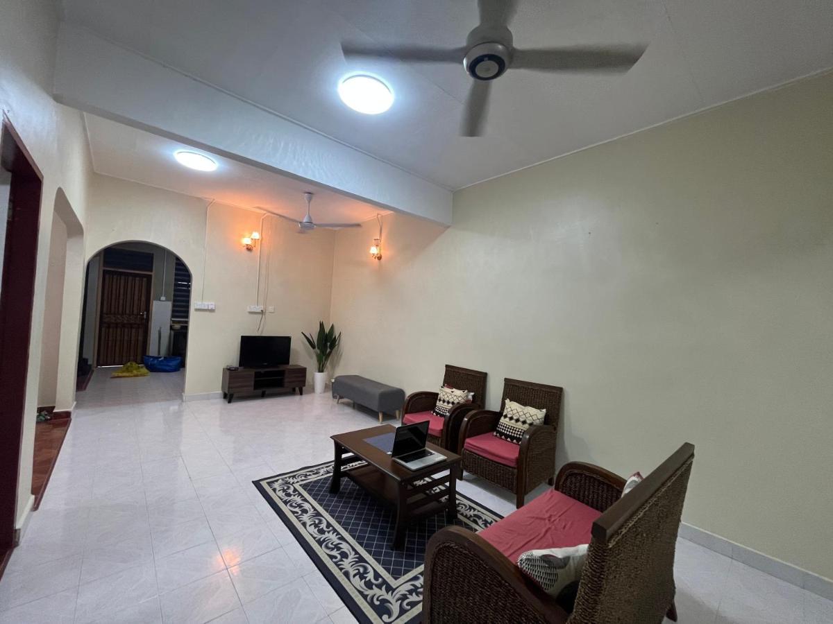 Ahza My Homestay Kemaman Chukai Kültér fotó